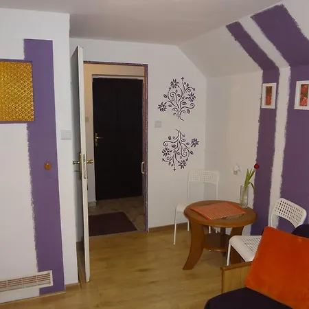 Quarto em Acomodações Particulares Pokoje Goscinne Mirena *