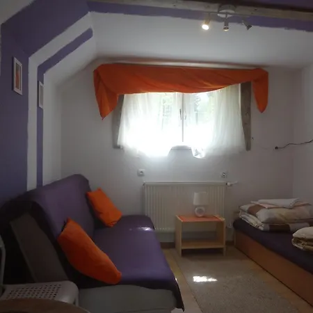Quarto em Acomodações Particulares Pokoje Goscinne Mirena *